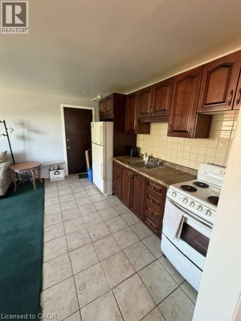 1759 KING Street E Unit# 32 — photo 11 of 18