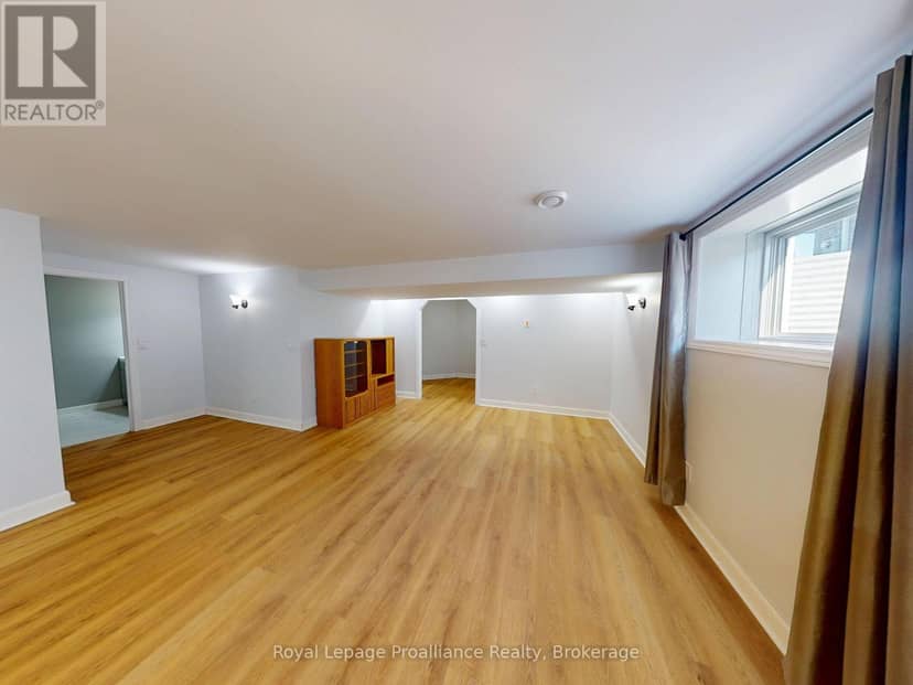38 Mercedes Drive — photo 23 of 30