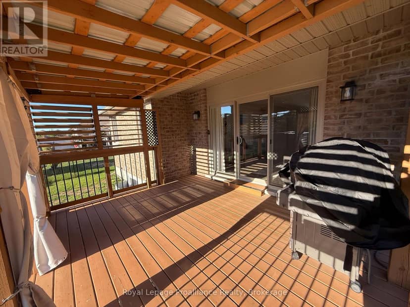 38 Mercedes Drive — photo 28 of 30