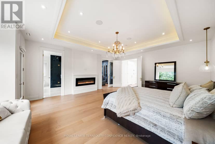 8 Canary Crescent — photo 23 of 40