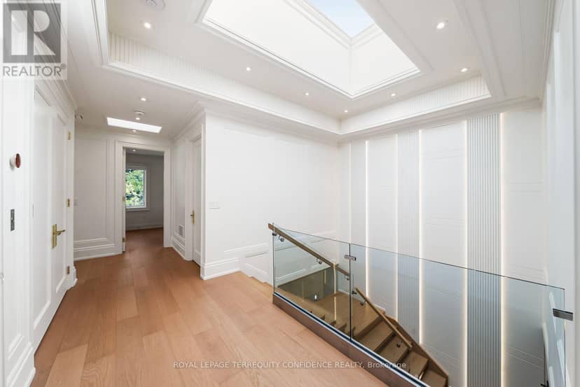 8 Canary Crescent — photo 29 of 40