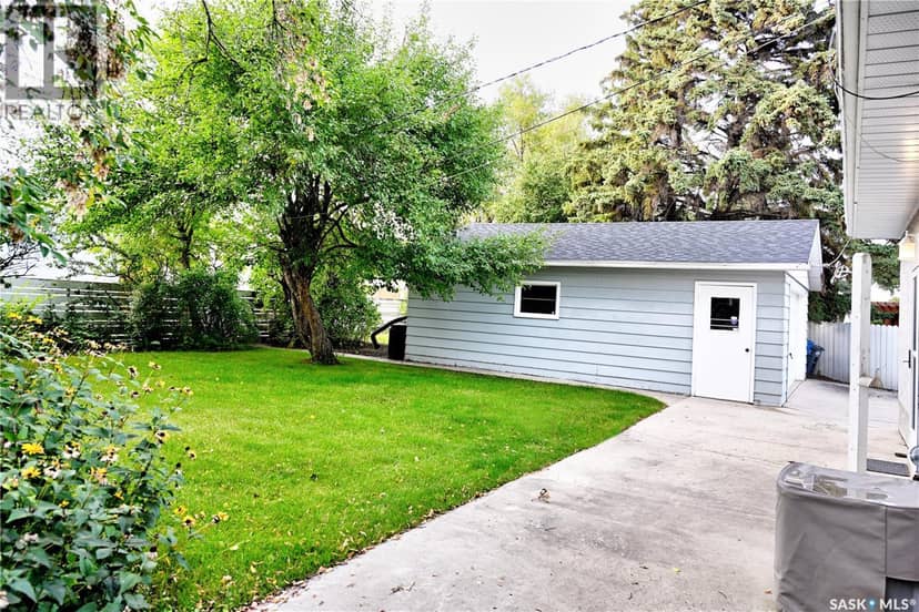 321 Winnipeg AVENUE N — photo 32 of 38