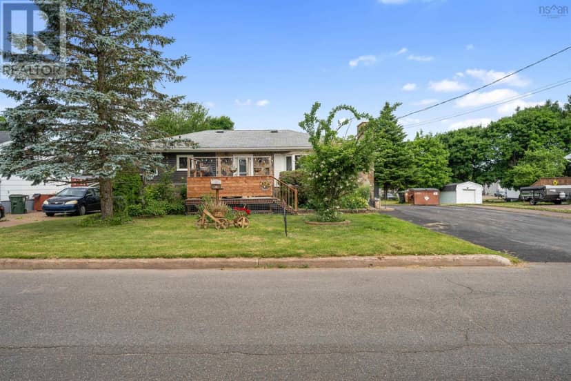16 Rogers Avenue — photo 4 of 40