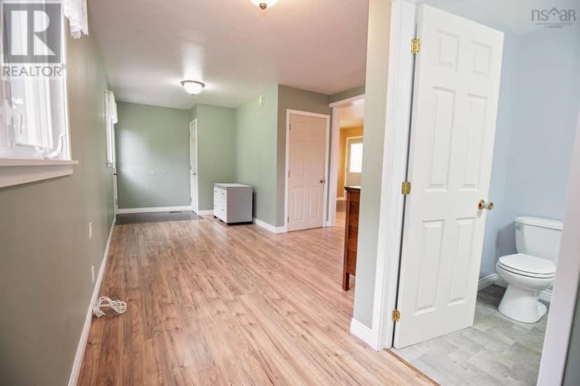8 Allison Avenue — photo 31 of 40