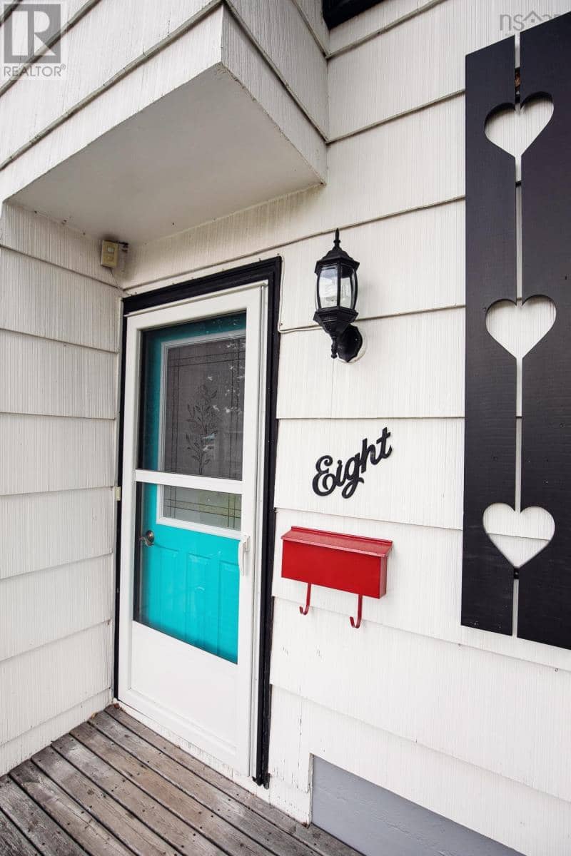 8 Allison Avenue — photo 19 of 40
