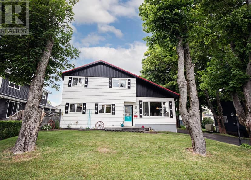 8 Allison Avenue — photo 2 of 40