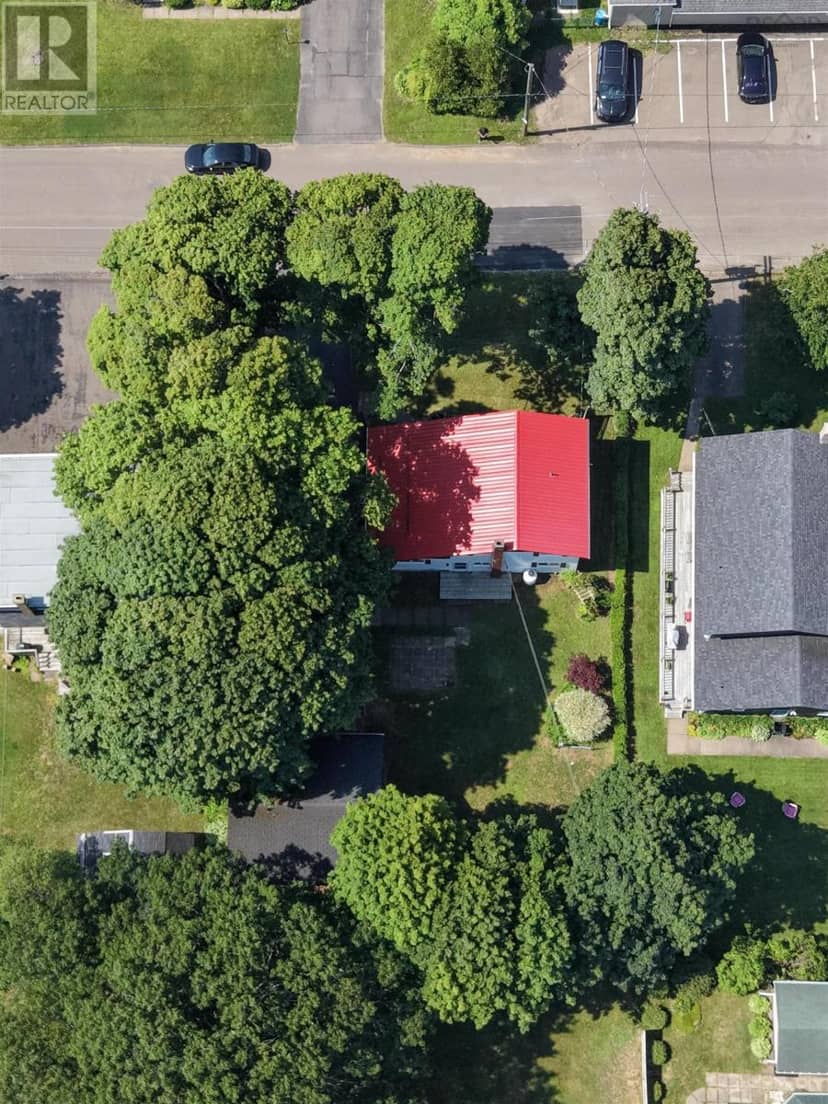 8 Allison Avenue — photo 5 of 40