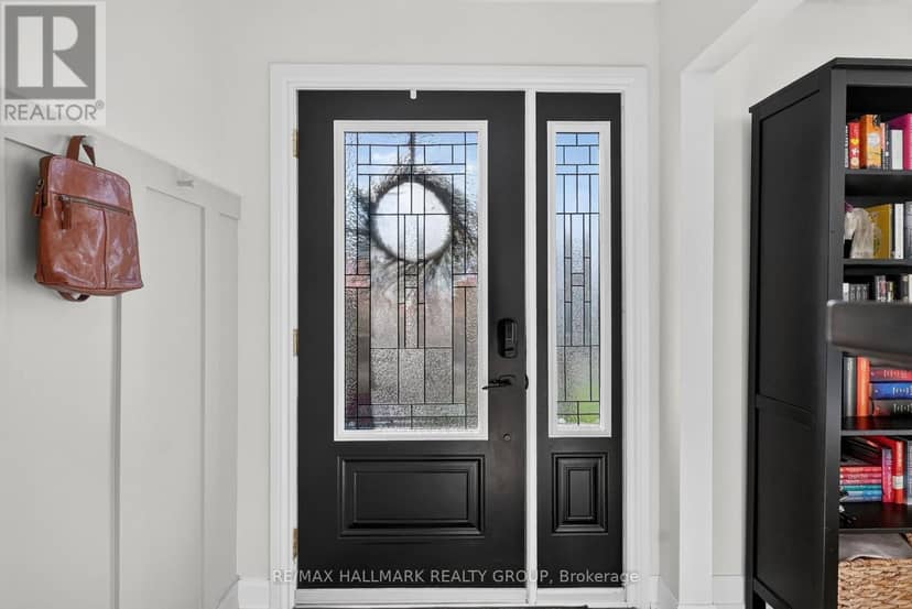 181 Wellington Street — photo 3 of 40