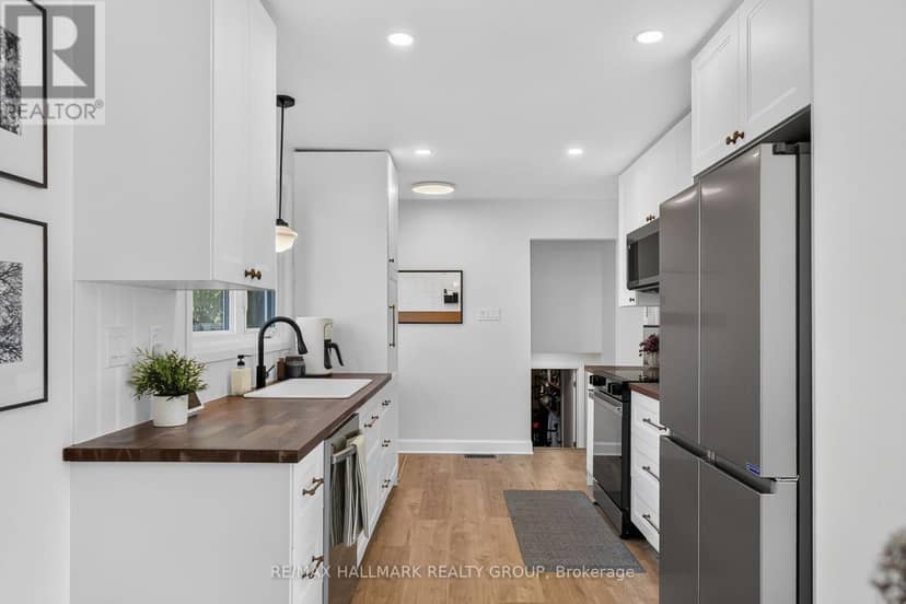 181 Wellington Street — photo 9 of 40