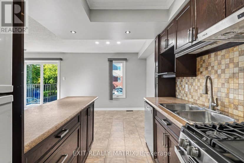 100A - 902 Notre Dame Street — photo 6 of 10