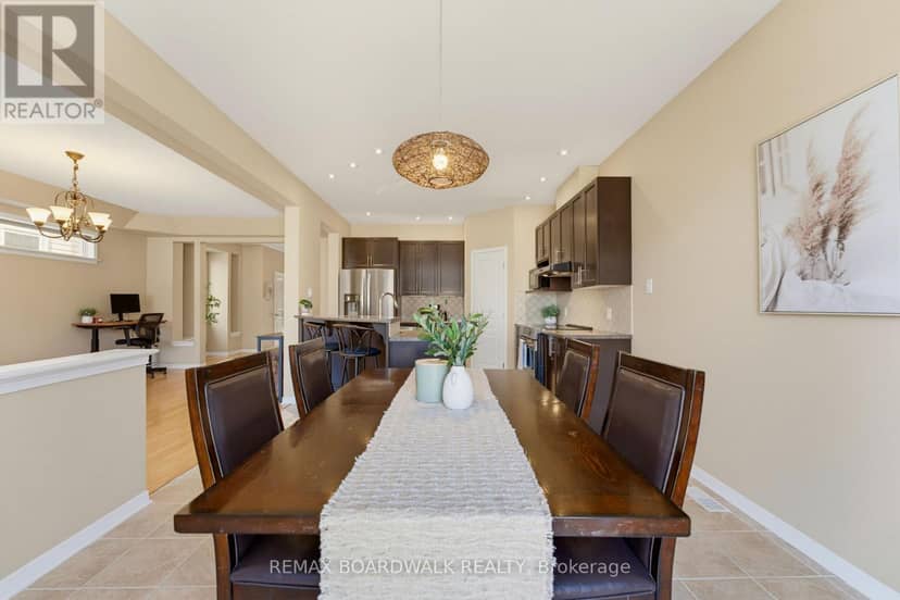 210 Broxburn Crescent — photo 14 of 40