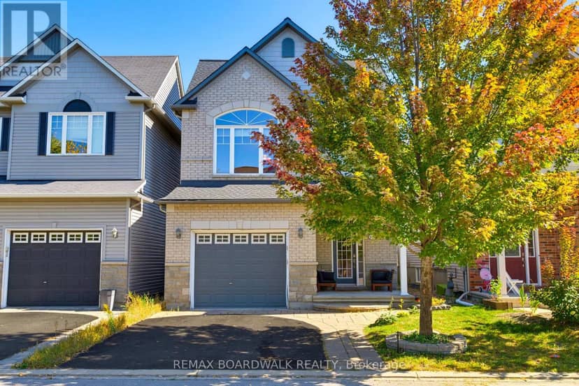 210 Broxburn Crescent, Ottawa, photo 2