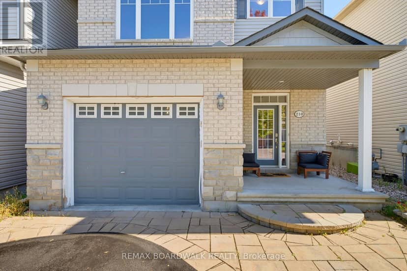 210 Broxburn Crescent, Ottawa, photo 3