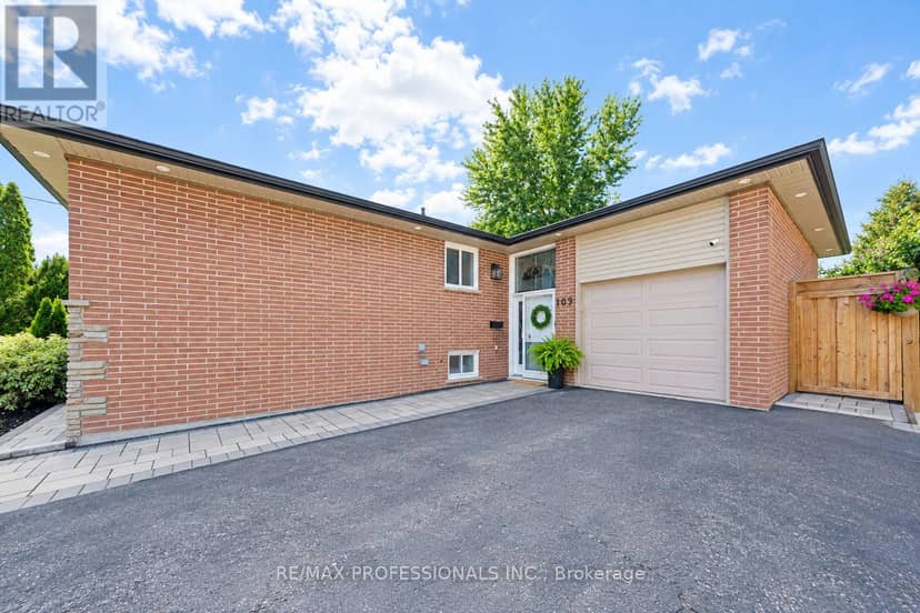 103 West Deane Park Drive, Toronto, photo 2