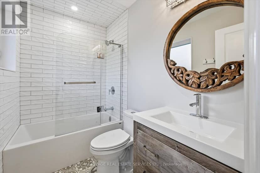 1601 Venetia Drive — photo 23 of 40
