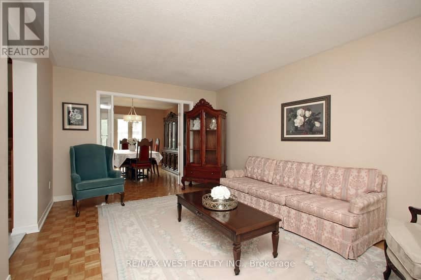 540 Louis Drive — photo 5 of 37