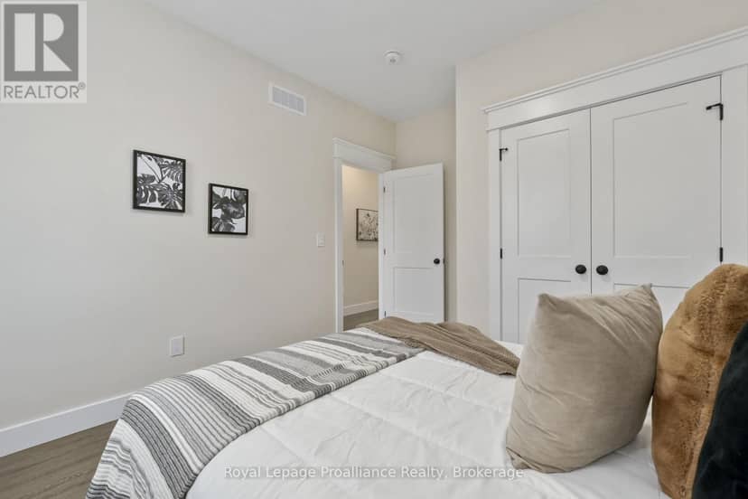 12 Greenfield Drive — photo 20 of 32