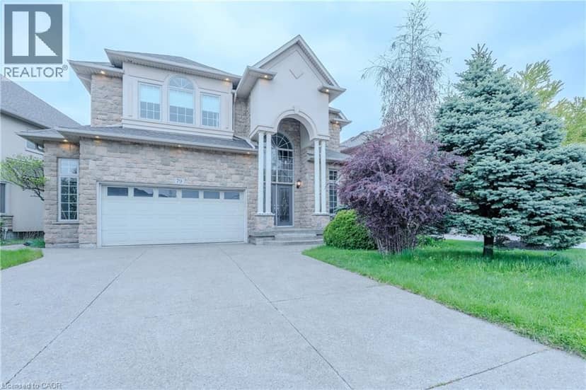 79 MOORLAND Crescent — photo 1 of 39