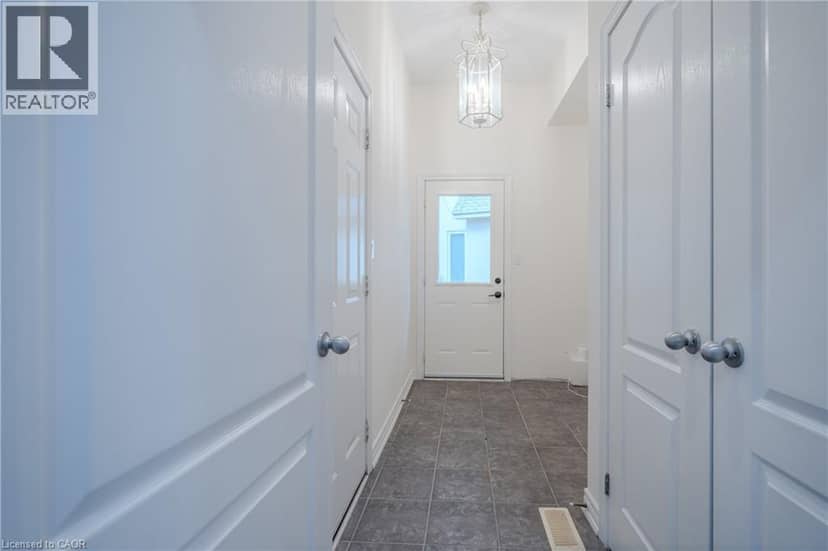 79 MOORLAND Crescent — photo 18 of 39