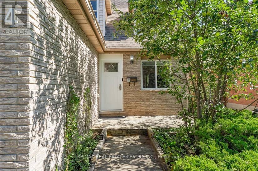 34 Camrose Court — photo 5 of 40