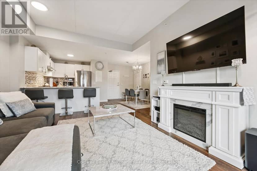 106 - 7 Kay Crescent — photo 1 of 40