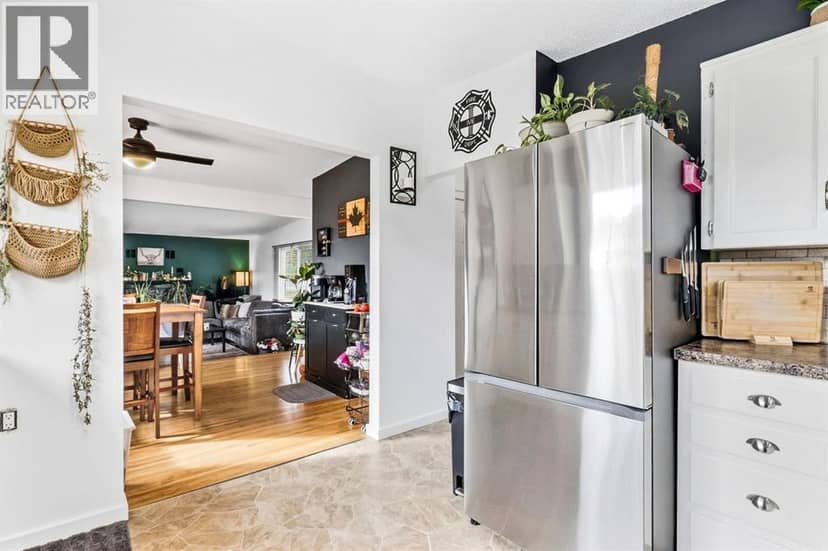 5141 43 Street — photo 12 of 40