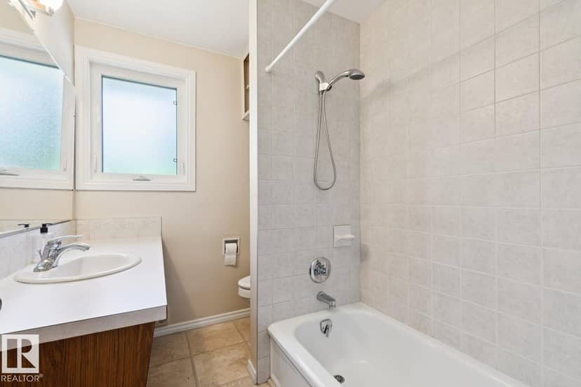 9319 147 ST NW NW — photo 36 of 40