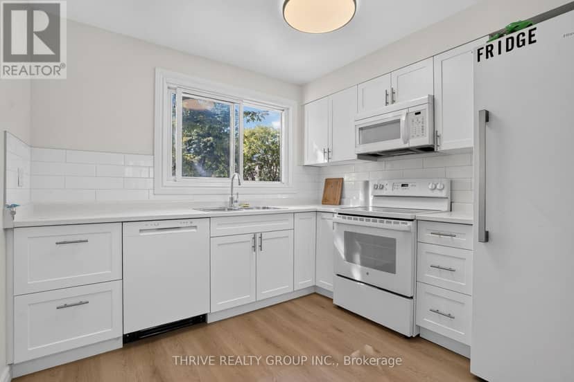 36 - 40 Summit Avenue, London North, photo 8