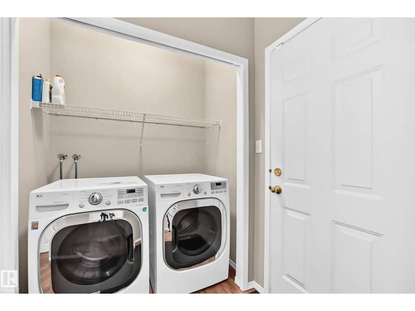 265 Dunvegan Rd NW — photo 15 of 40