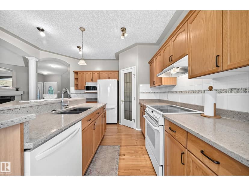 265 Dunvegan Rd NW, Edmonton, photo 4