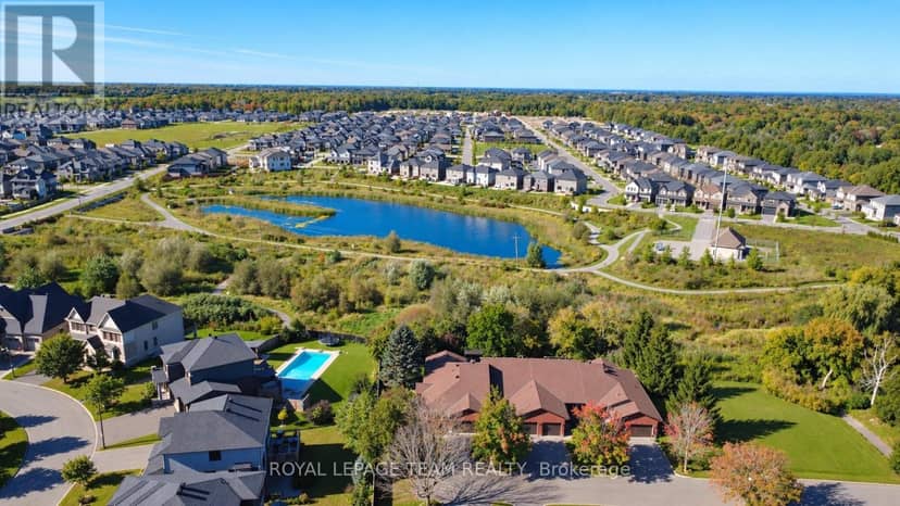 5668 Mahogany Lane, Ottawa, photo 2