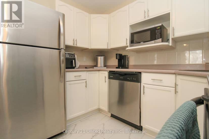 204 - 1110 Clonsilla Avenue — photo 10 of 27