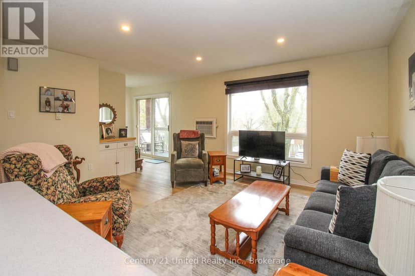 204 - 1110 Clonsilla Avenue, Peterborough, photo 3