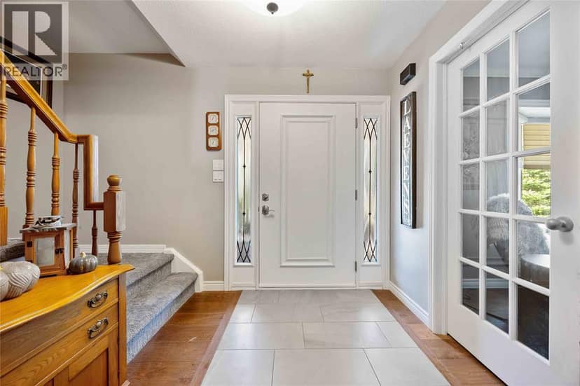 756 St Clair Parkway — photo 13 of 40