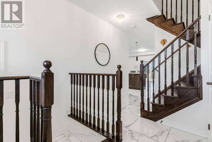 99 Bill Hutchinson Crescent — photo 21 of 40