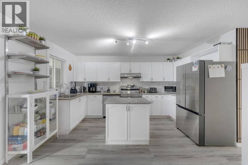 192 Martin Crossing Crescent NE — photo 16 of 40