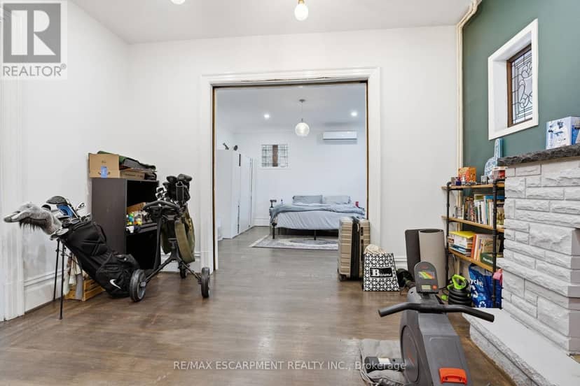 147 Emerald Street S — photo 17 of 40