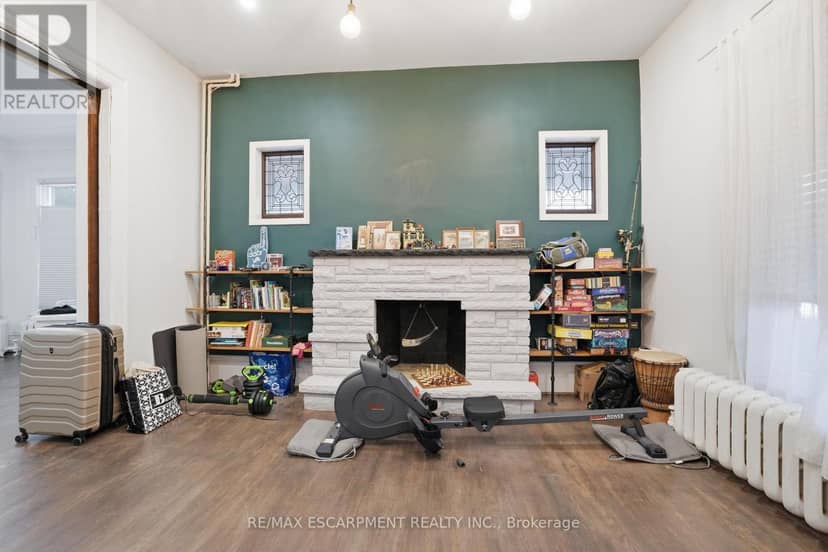 147 Emerald Street S — photo 18 of 40