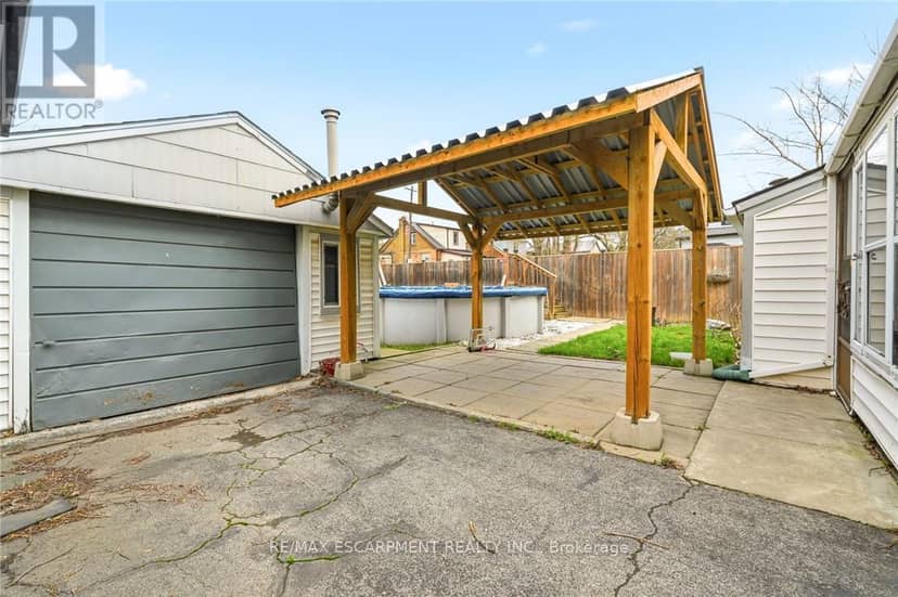 66 East 32nd Street, Hamilton, photo 3