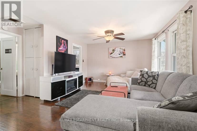 66 East 32nd Street, Hamilton, photo 4