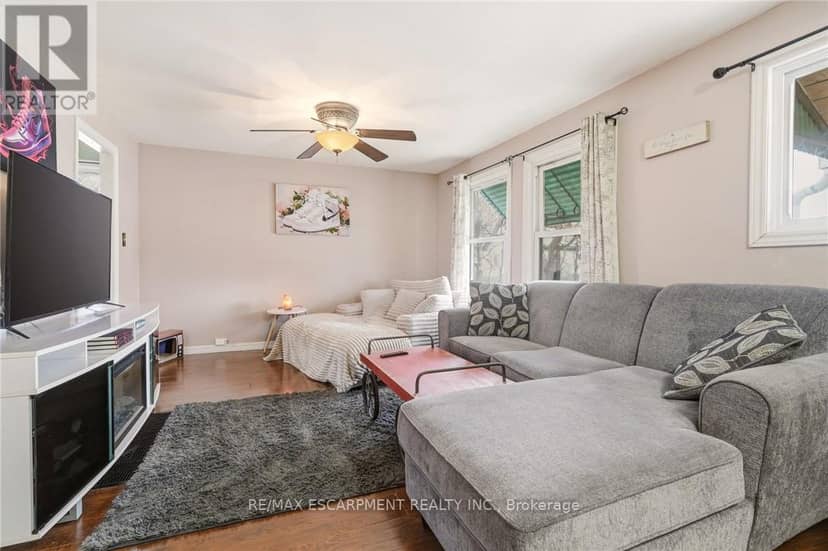 66 East 32nd Street, Hamilton, photo 5