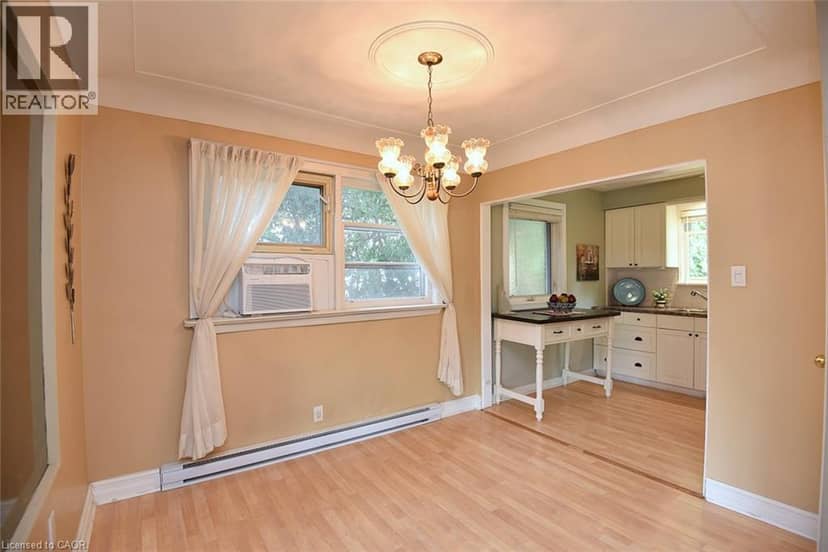 24 DELSEY Street — photo 14 of 40