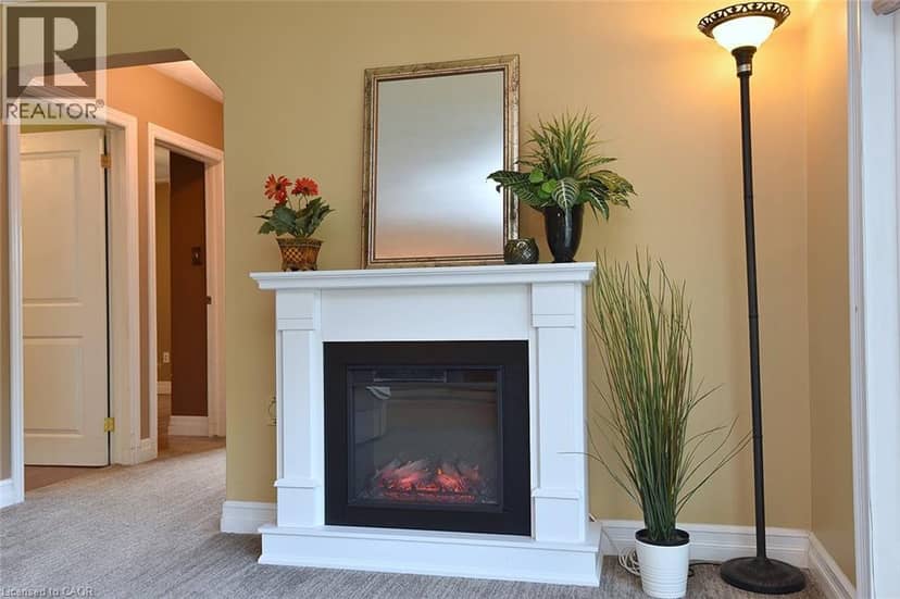 24 DELSEY Street — photo 9 of 40