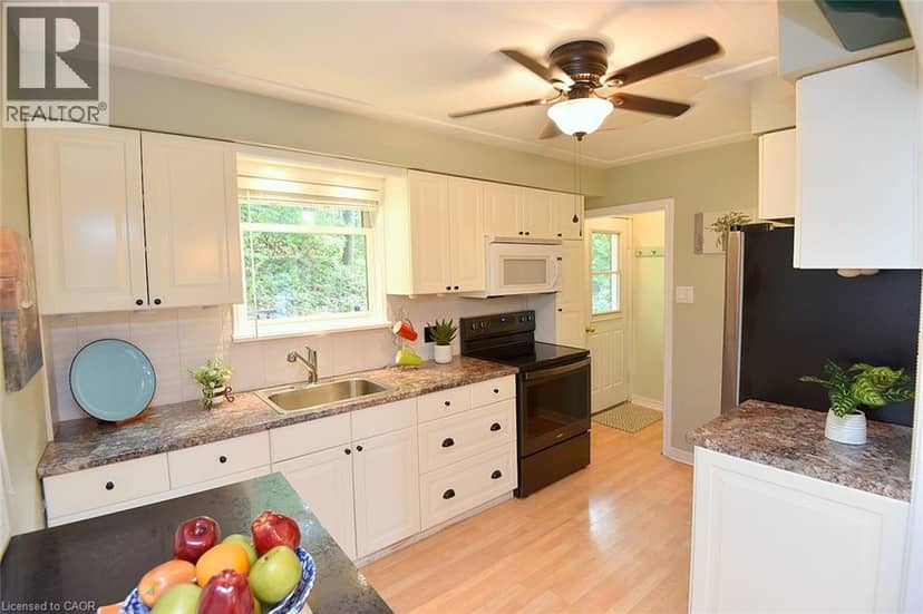 24 DELSEY Street — photo 17 of 40
