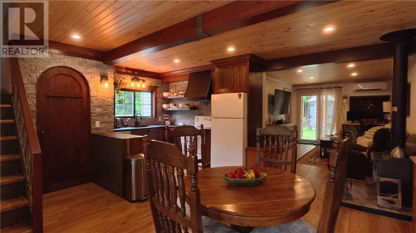 7 Oak Drive — photo 10 of 40