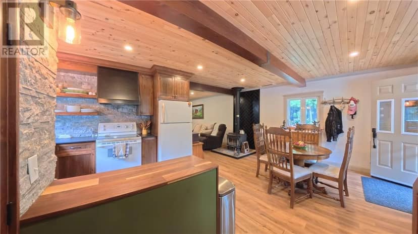 7 Oak Drive — photo 11 of 40
