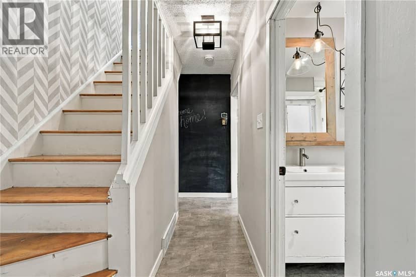 221 Elm STREET — photo 17 of 40