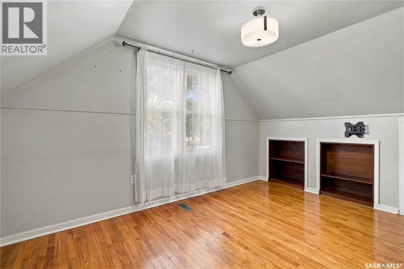 221 Elm STREET — photo 23 of 40