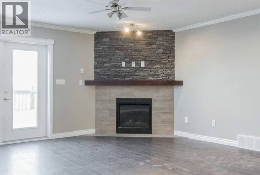 5215 52 Street, Valleyview, photo 8