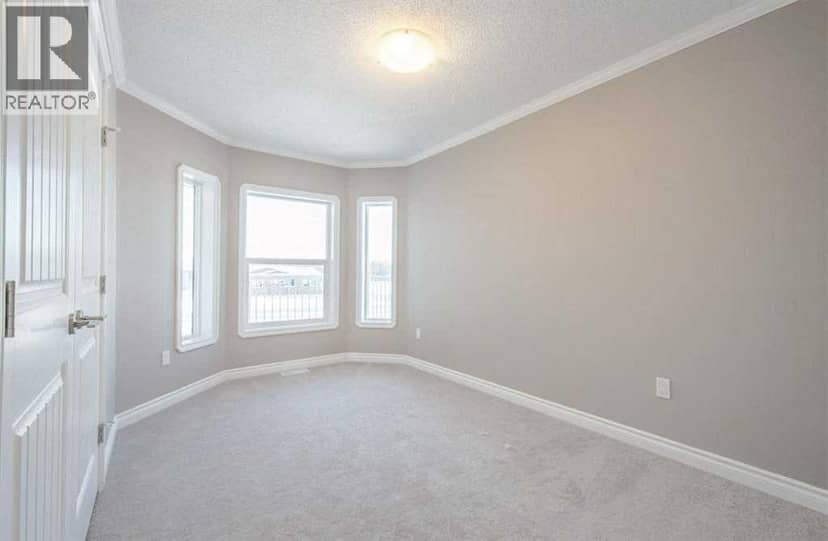5215 52 Street — photo 38 of 40